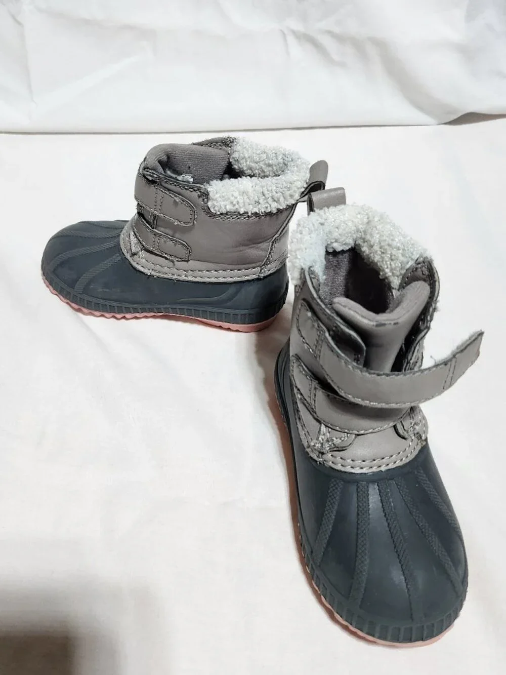 Toddler Girls’ Winter Boots – Size 8 | Perfect for Back‑to‑School & Fall!